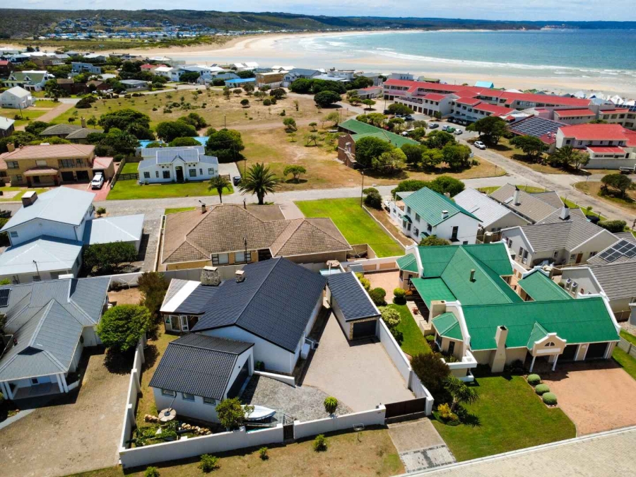 4 Bedroom Property for Sale in Stilbaai Wes Western Cape